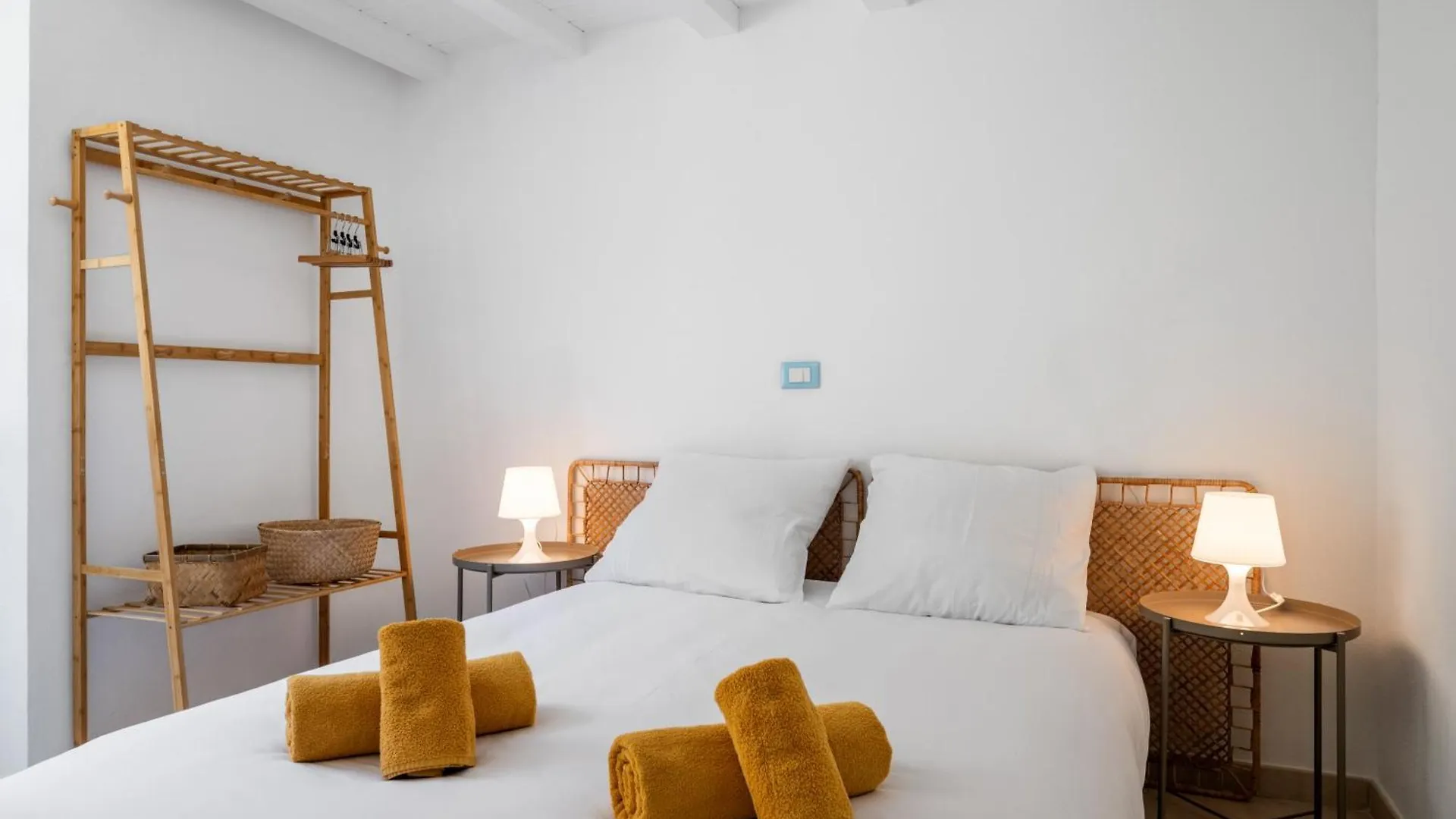 La Marne, Charming Duplex In The Heart Of Downtown Menton Apartment